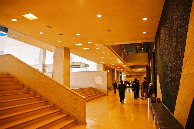 0054_hall.jpg