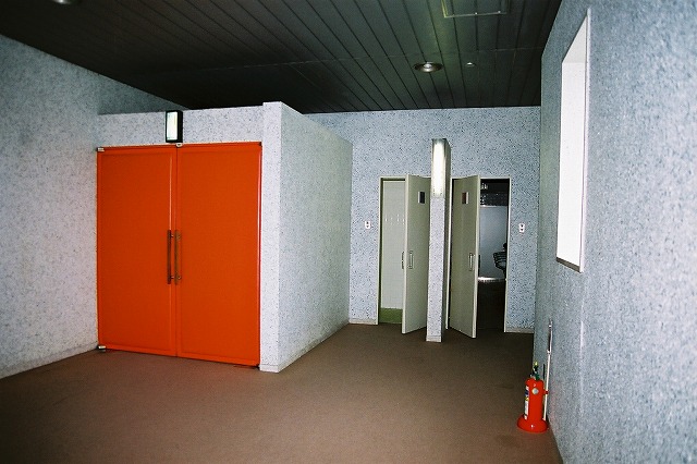 0058_hall.jpg