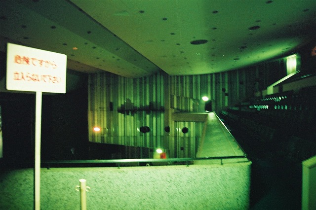 0085_hall.jpg